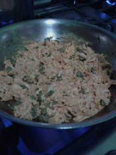 Una foto de Pollo con nopales