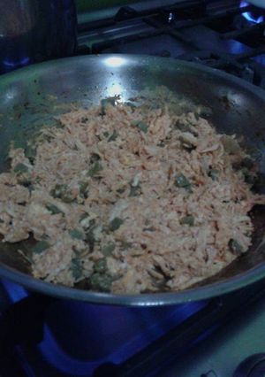 Una foto de Pollo con nopales