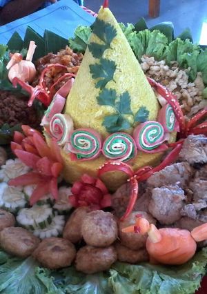 Foto resep Nasi Tumpeng Kuning