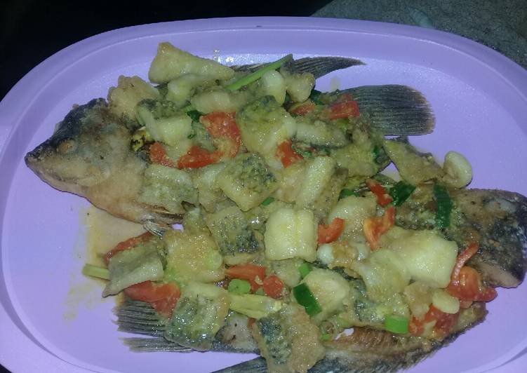 Resep Gurame Acar Kuning yang Lezat