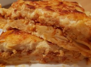 O poză a rețetei Pastitio cu tofu afumat și cremă bechamel.
