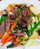 Lòng vịt xào rau củ