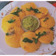 A picture of Khaman idli.