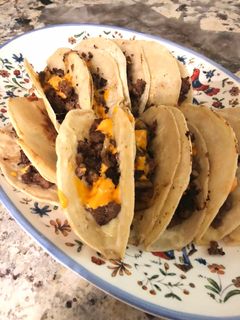 Una foto de Quesadillas de hamburguesa