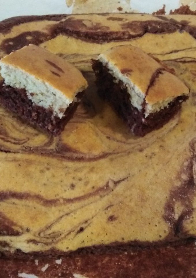 Una foto de Bizcocho marmolado