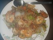 Una foto de ostiones con camarones