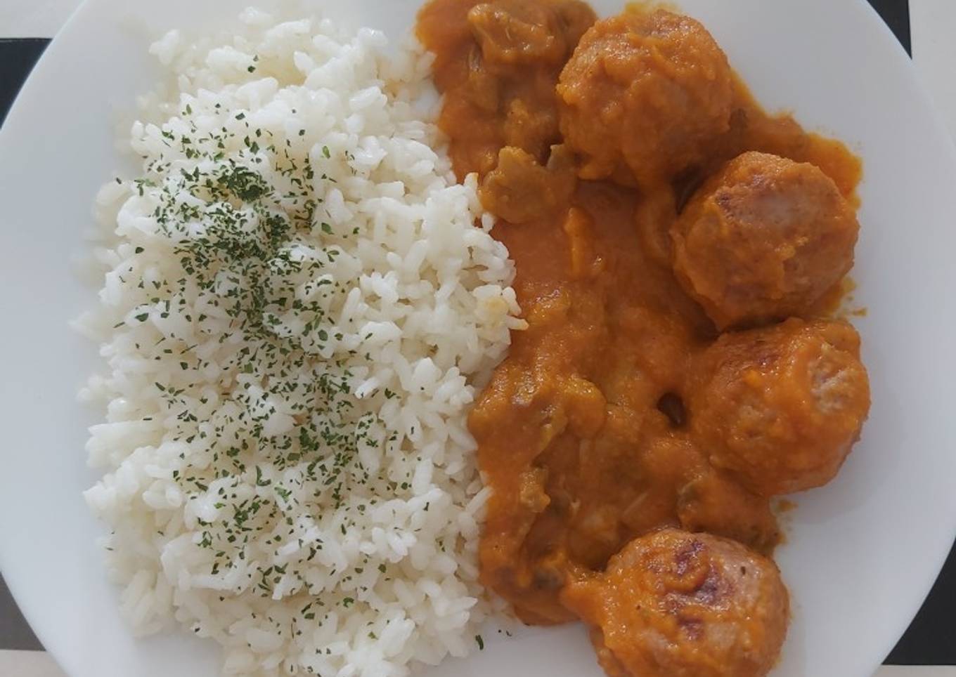 Albóndigas con salsa a mi manera!!