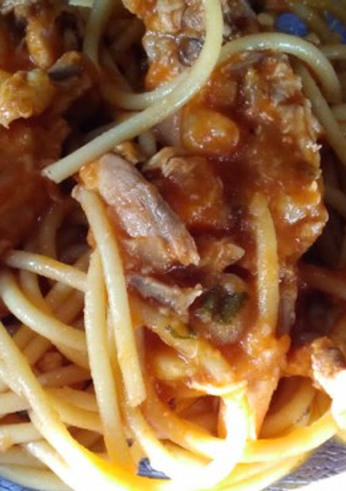 Una foto de Salsa de alitas con spaghetti!!