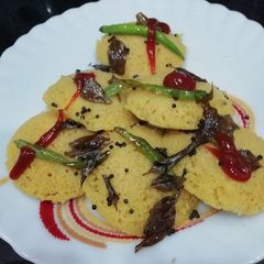 A picture of Idli Dhokla.