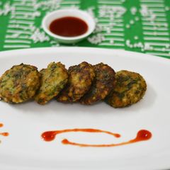 Tripe S Vadai/Scrumptious Sago Spinach Vadai / How to make Sabudana Palak Vada A picture of Tripe S Vadai/Scrumptious Sago Spinach Vadai / How to make Sabudana Palak Vada.