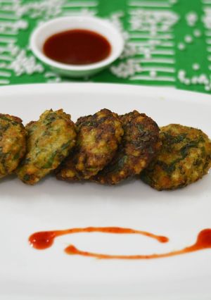 A picture of Tripe S Vadai/Scrumptious Sago Spinach Vadai / How to make Sabudana Palak Vada.