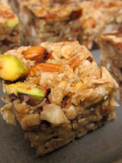 A picture of Healthy No-Bake Oatmeal, Dates And Assorted Nuts Energy Bars.