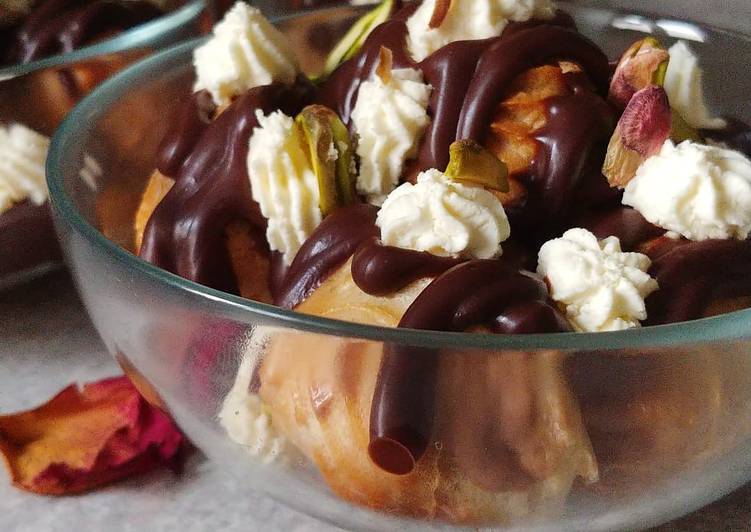 Profiteroles