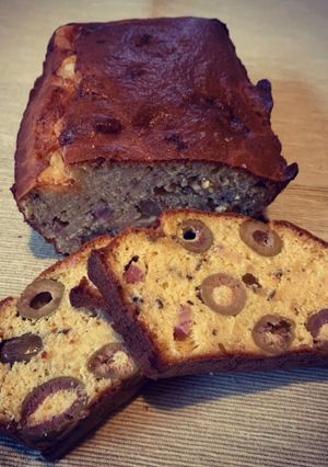 Une photo de Cake aux olives et au cumin sans gluten - Recette kéto ou veggie
