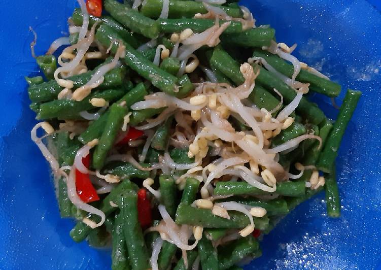 Tumis kacang panjang tauge