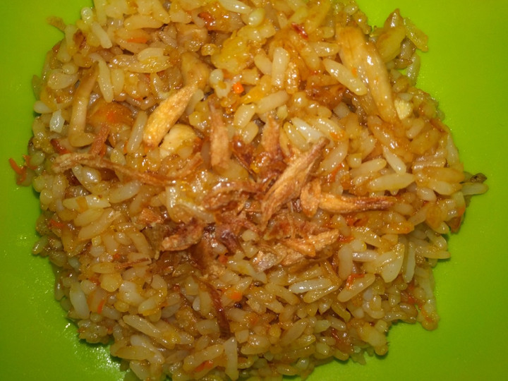 Bagaimana Membuat Nasi Goreng Wortel Ayam Mentega (MPASI 1y+), Enak