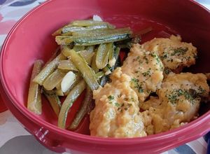 Una foto de Kokotxas de Bacalao al Pil Pil con Borraja Salteada