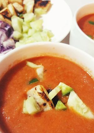 Una foto de Gazpacho andaluz 🍅🥒