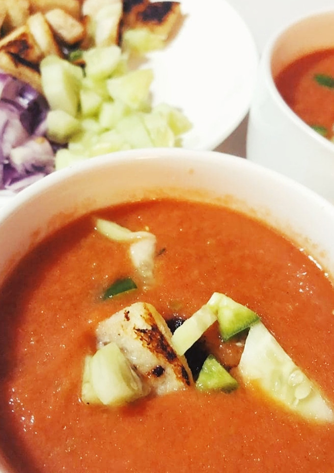 Una foto de Gazpacho andaluz 🍅🥒