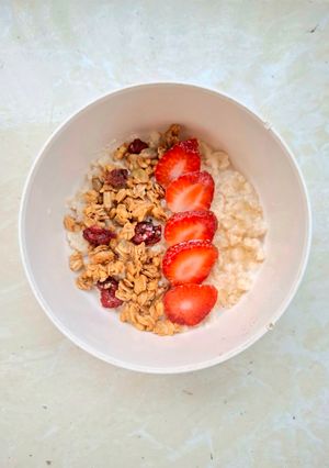 Foto resep Oatmeal with Granola