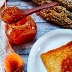 A picture of Peach Jam.