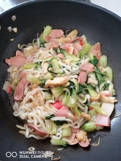 A picture of Sausage Udon.