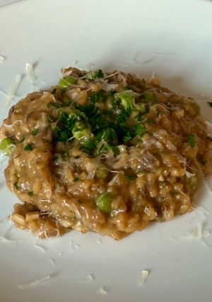 A picture of Mushroom Risotto with Peas.