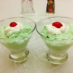 A picture of Pistachio Pineapple Pudding.