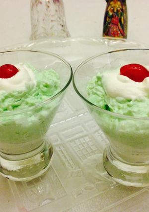 A picture of Pistachio Pineapple Pudding.