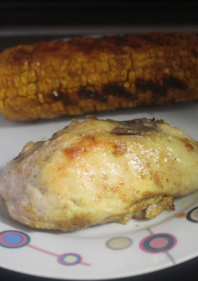 Una foto de Pechugas de pollo con maíz al grill doble