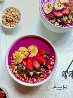 Foto resep Smoothies Bowl Buah Naga Merah mix Pisang Ambon