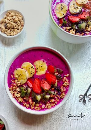 Foto resep Smoothies Bowl Buah Naga Merah mix Pisang Ambon