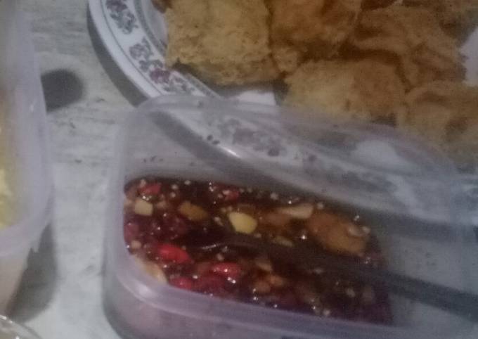 Tahu Pong Isi Ayam + Sambal Kecap