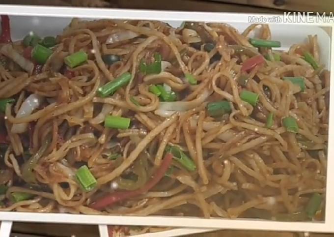 || Make Choupati Style Hakka Noodles Easily at Home ||