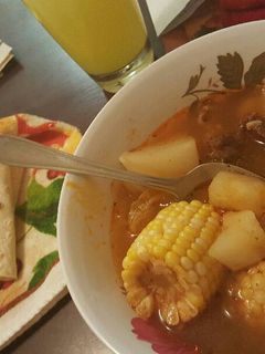 Una foto de Caldo de Hueso de Res