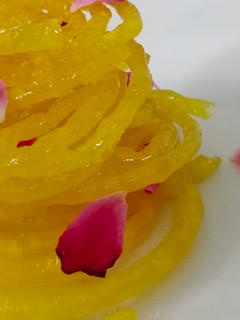 જલેબી (jalebi recipe in Gujarati) રેસીપી મુખ્ય ફોટો