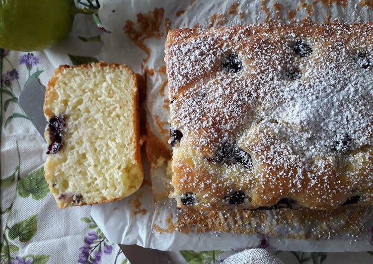 Plumcake ai mirtilli e limone