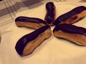 A picture of dark chocolate choco chips