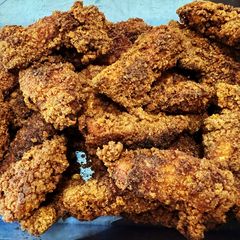 A picture of Crispy Chicken Tenders & Sauce (Raising Canes Copycat).