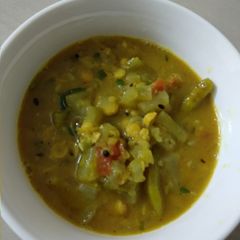 A picture of Lauki chana dal.