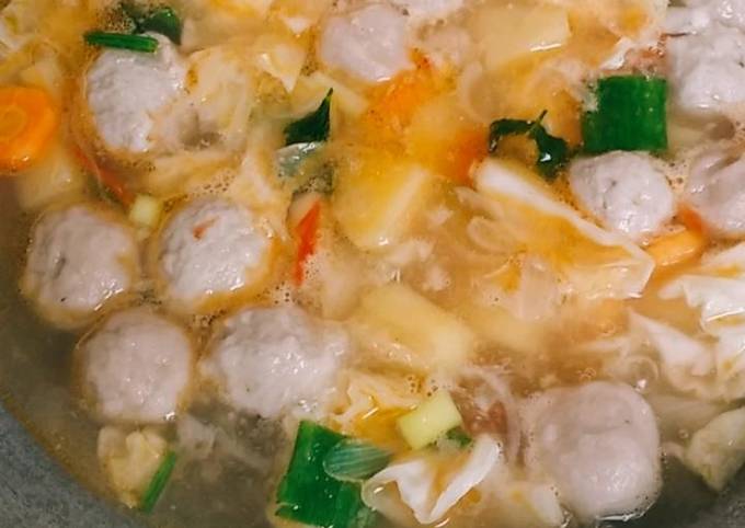 Resep Sop Bakso Bumbu Simple Oleh Yuni Puji Lestari Cookpad