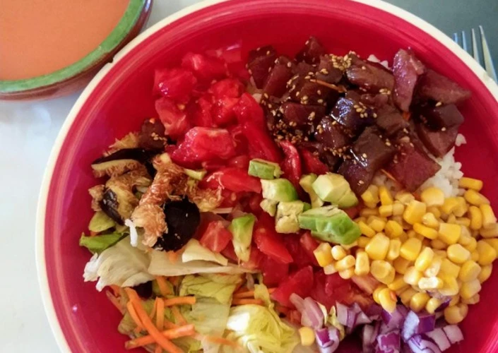 Manera fácil Preparar  Poke de atún con higos