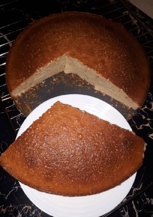 A picture of Simple Vanilla Cake.