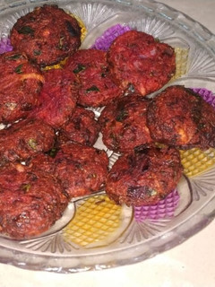 கேரட் பீட்ரூட் உருளை கிழங்கு வடை செய்முறை முக்கிய புகைப்படம்