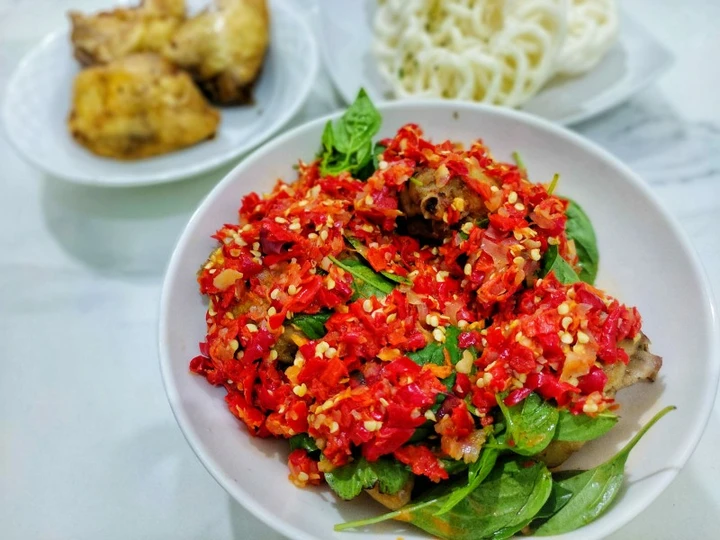 Langkah Gampang Menyiapkan Resep  Ayam kukus siram sambal cobek. Nikmat tanpa minyak! yang Lezat Sekali, Enak