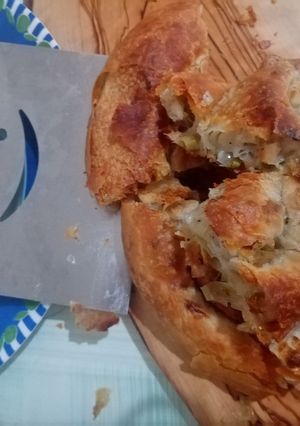 O poză a rețetei Plăcintă cu praz în foi făcute acasă.