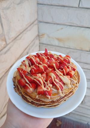 Una foto de Pancakes de avena, harina integral y banana🍌😋🌺