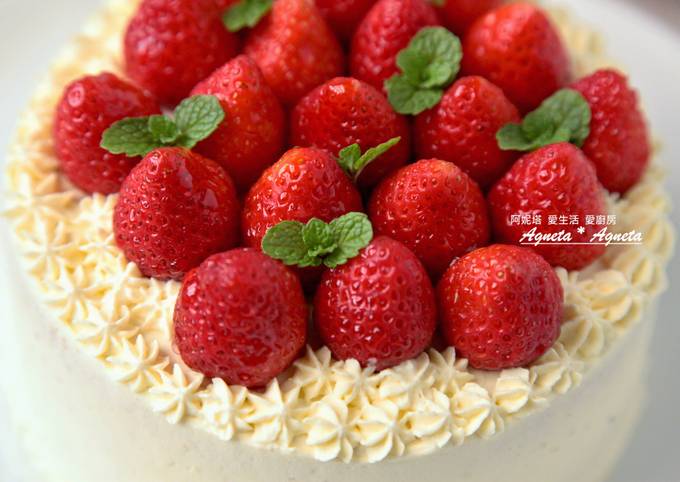 [阿妮塔♥sweet] 草莓鮮奶油蛋糕。(奶茶戚風蛋糕體) 食譜成品照片