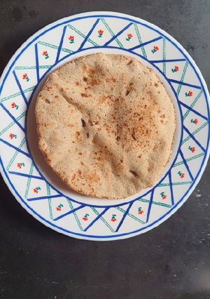 બાજરા નો રોટ્લો (Bajra Rotla Recipe In Gujarati) રેસીપી મુખ્ય ફોટો