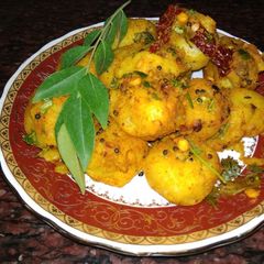 A picture of Healthy stuffed sooji balls.